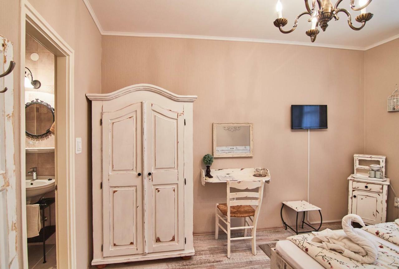 Abraham Vintage Szobak & Apartmanok Πετς Εξωτερικό φωτογραφία